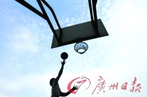 �DƬ�f�����W(xu��)���������ش�W(xu��)�Ļ@�����������W(xu��)�����w���O(sh��)ʩ�Ƿ��򹫱����M�_�������˂����c�P(gu��n)ע�Ć��}��